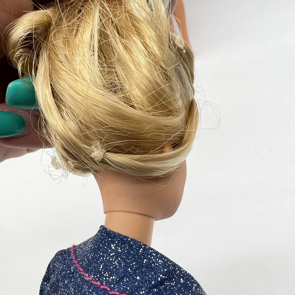 Mattel Barbie Doll Lot Of 4 With Clothes Vintage 2000s‎ & Modern Older Toy
